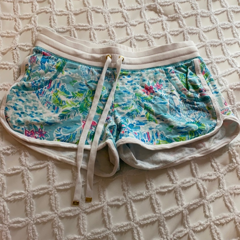 NWOT LILLY PULITZER SIZE XS SHORTS